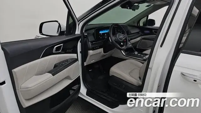 Kia Carnival 2023 — Фото 10/20