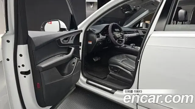 Audi Q7 2019 — Фото 10/20