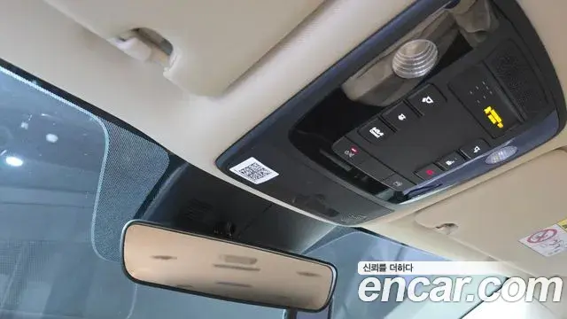 Kia Carnival 2021 — Фото 19/20