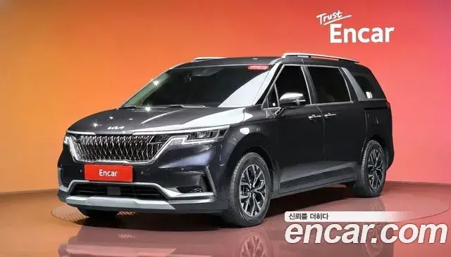 Kia Carnival 2021 — Фото 1/20