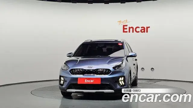 Kia Niro 2019 — Фото 3/20