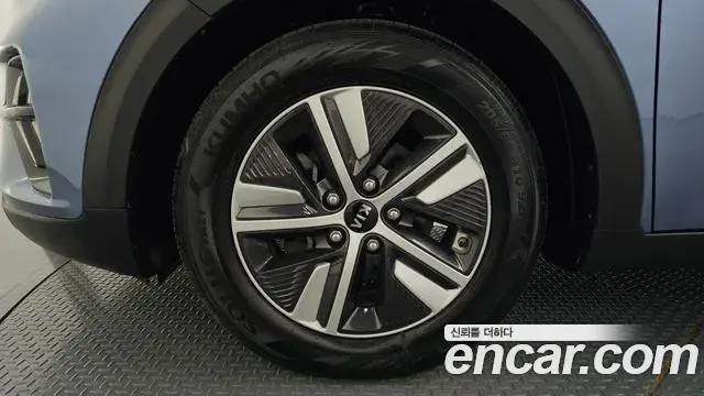 Kia Niro 2019 — Фото 5/20