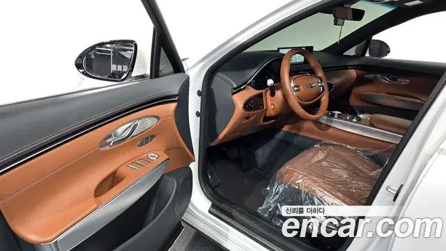 Genesis GV70 2021 — ფოტო 21/30