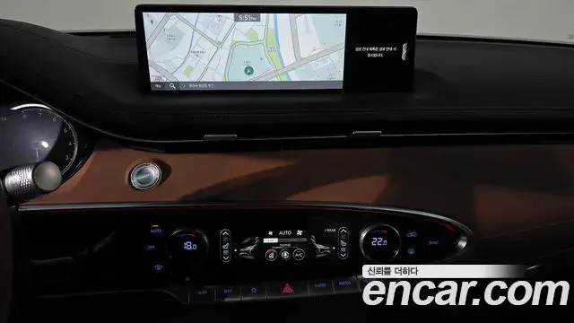 Genesis GV70 2021 — ფოტო 19/30