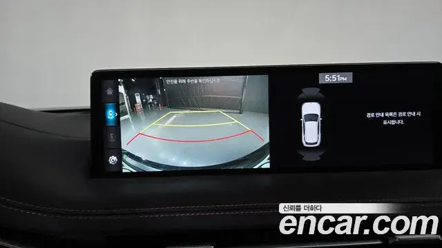 Genesis GV70 2021 — ფოტო 28/30