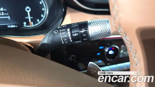 Genesis GV70 2021 — ფოტო 8/30