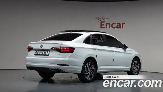 Volkswagen Jetta 2020 — Фото 2/20