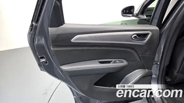 Renault Samsung Arkana 2024 — ფოტო 19/32