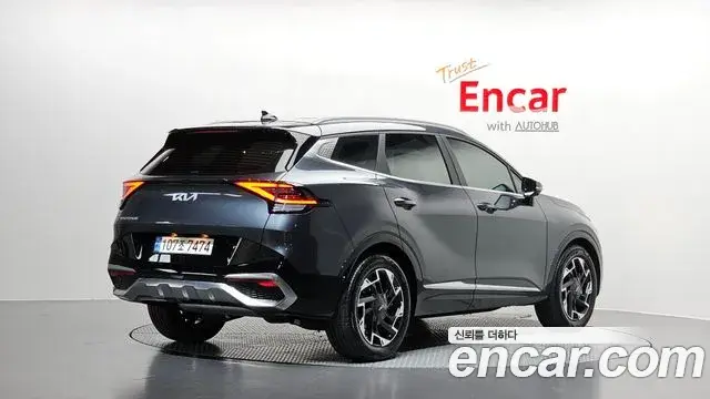 Kia Sportage 2022 — Фото 2/20