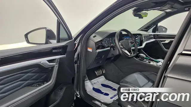 Volkswagen Touareg 2026 — Photo 33/35