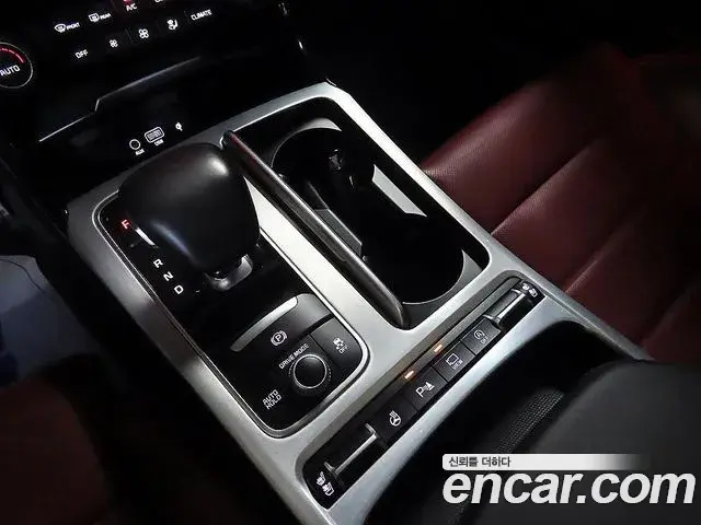 Kia Stinger 2018 — Фото 12/20