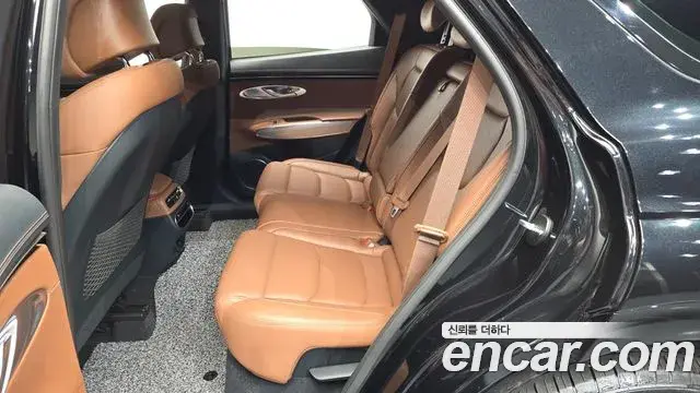 Genesis GV70 2023 — ფოტო 22/32