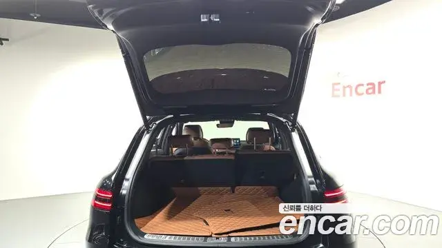 Genesis GV70 2023 — ფოტო 16/32