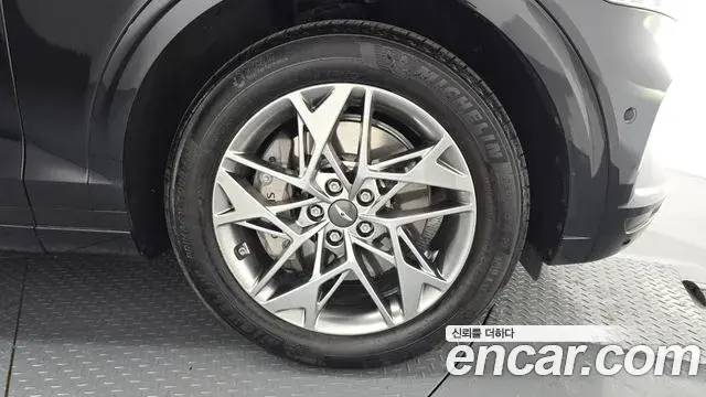 Genesis GV70 2023 — ფოტო 4/32