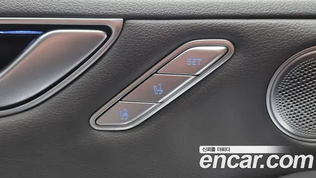 Genesis Electrified G80 2023 — Фото 13/20