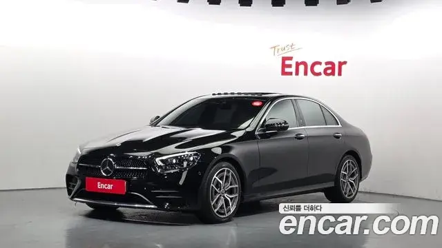 Mercedes-Benz E-Class 2021 — Фото 1/20