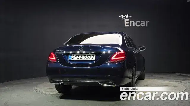 Mercedes-Benz C-Class 2019 — Фото 4/20