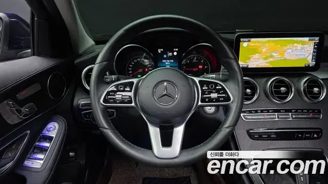 Mercedes-Benz C-Class 2019 — Фото 13/20
