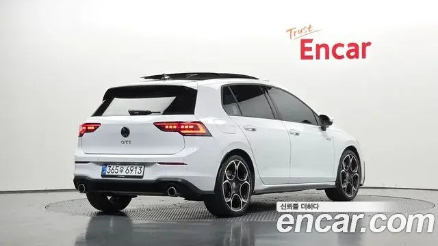 Volkswagen Golf 2025 — ფოტო 6/30