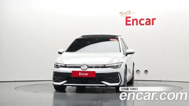 Volkswagen Golf 2025 — ფოტო 22/30