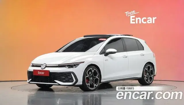 Volkswagen Golf 2025 — ფოტო 17/30