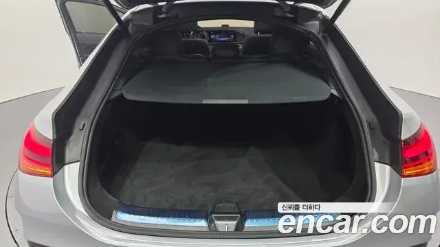 Mercedes-Benz GLE-Class 2023 — Фото 18/20