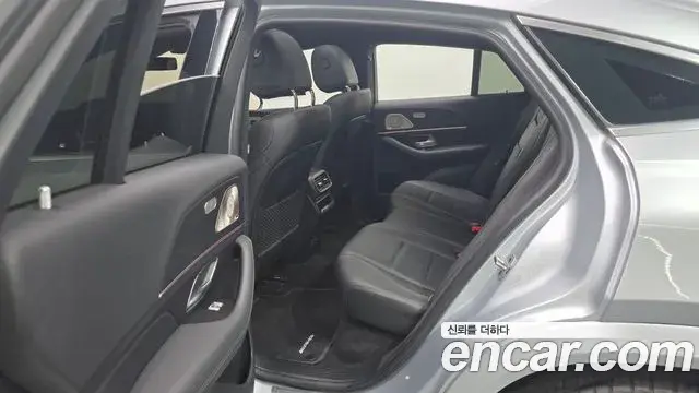 Mercedes-Benz GLE-Class 2023 — Фото 19/20