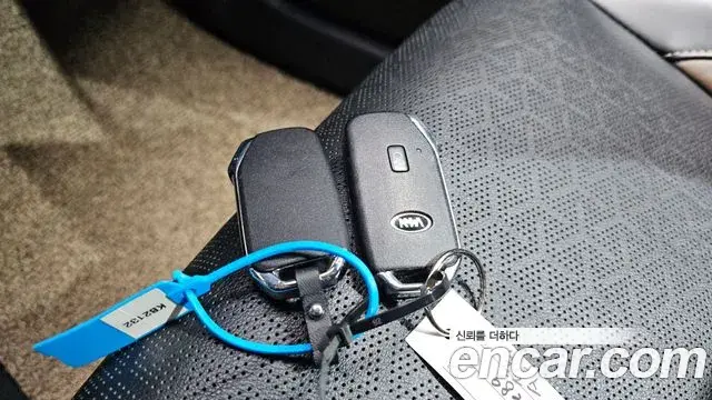 Kia Seltos 2019 — ფოტო 23/35