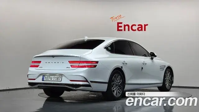 Genesis Electrified G80 2024 — Photo 2/20
