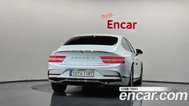 Genesis Electrified G80 2024 — Photo 4/20