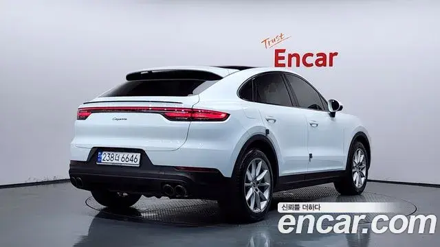 Porsche Cayenne 2020 — Фото 2/20