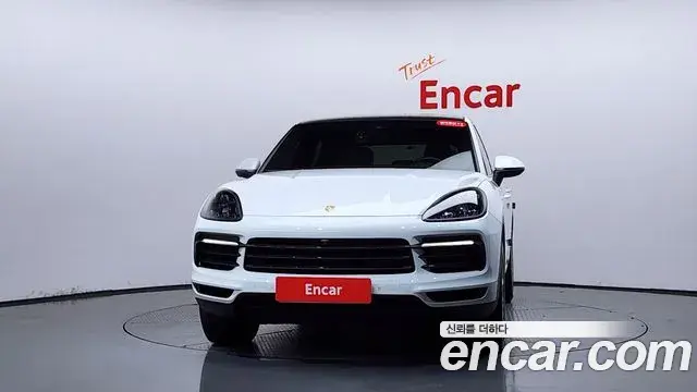 Porsche Cayenne 2020 — Фото 3/20
