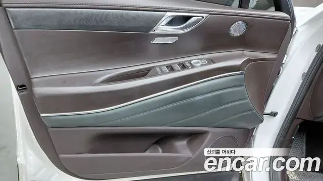 Genesis GV80 2021 — Şəkil 30/32