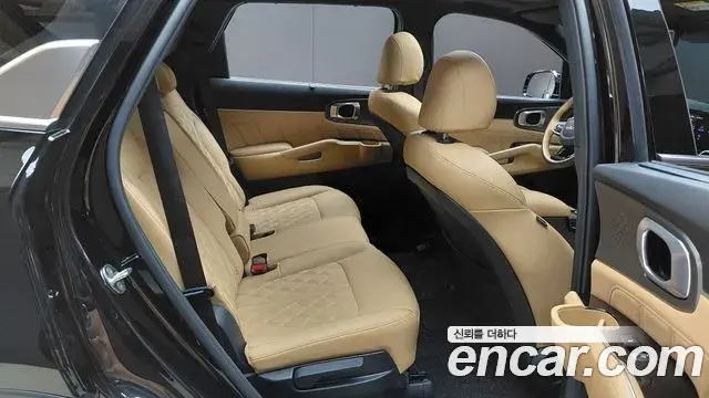 Kia Sorento 2022 — Фото 11/20