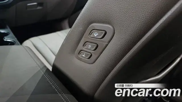 Kia K8 2022 — ფოტო 17/35