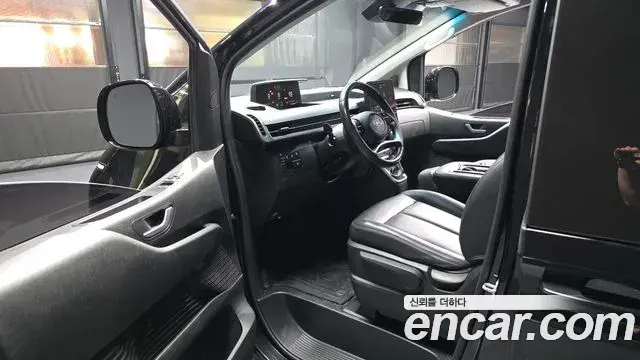 Hyundai Staria 2021 — Фото 10/20