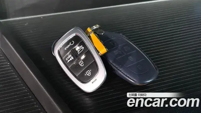 Hyundai Staria 2021 — Фото 19/20