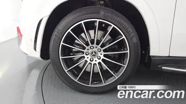 Mercedes-Benz GLE-Class 2022 — Photo 5/20