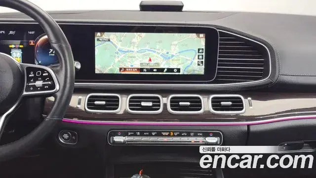 Mercedes-Benz GLE-Class 2022 — Photo 15/20