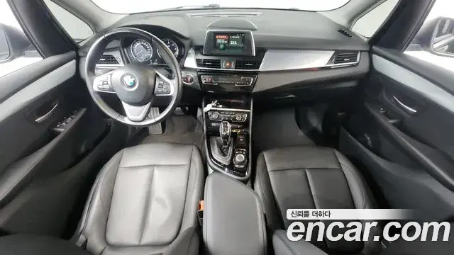 BMW 2 Series Active Tourer 2020 — Photo 19/20