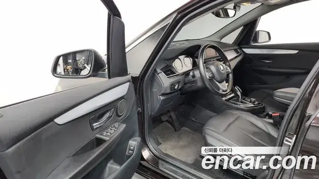 BMW 2 Series Active Tourer 2020 — Photo 20/20