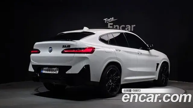 BMW X4 2022 — Фото 2/20