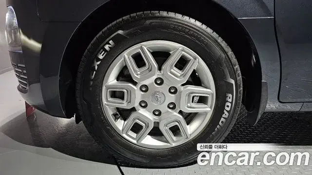 Hyundai Staria 2022 — Фото 4/20