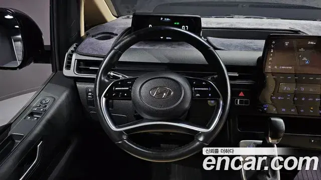 Hyundai Staria 2022 — Фото 11/20