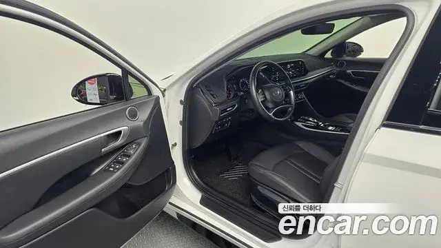 Hyundai Sonata 2022 — Фото 11/20