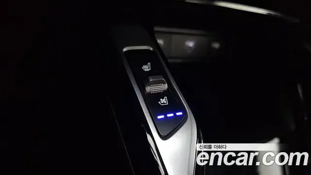 Kia Sorento 2022 — Фото 17/20