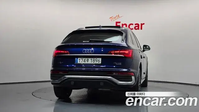 Audi Q5 2021 — Photo 4/20