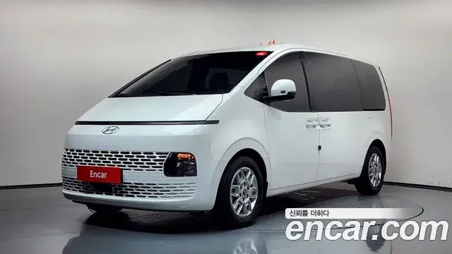 Hyundai Staria 2024 — Фото 1/20