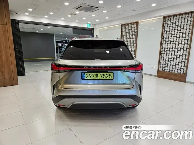 Lexus RX350h 2025 — Фото 3/15