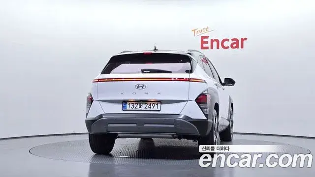 Hyundai Kona 2023 — Фото 4/20